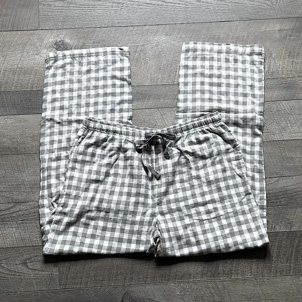 NWOT! Natural Reflections, Ladies, Gray & White Plaid, Flannel, Sleep Pants. L.
